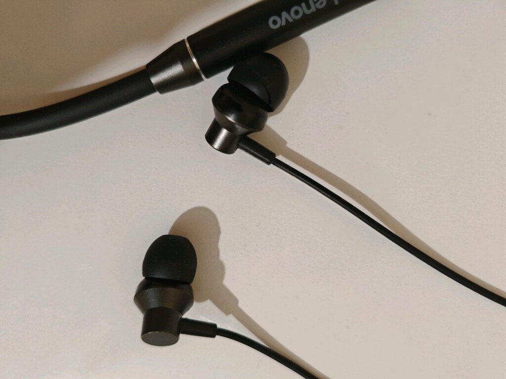 Lenovo Siyah Bluetooth Kulaklık - 4
