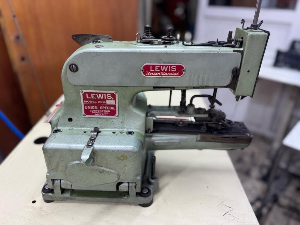 LEWIS UNION SPECİAL DÜĞME DİKME MAKİNESİ - 10