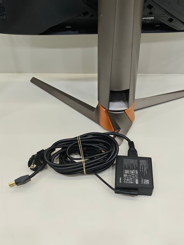 ASUS ROG Swift PG259QNR 24.5 İnç 360 Hz 1 ms Full HD IPS - 3