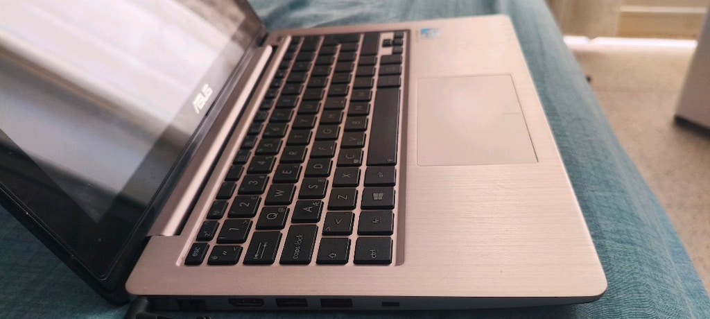 ASUS ULTRABOK_ 11.6 İNC _3. nesil_4gb ram_320 hdd. kelepir fiyata - 3