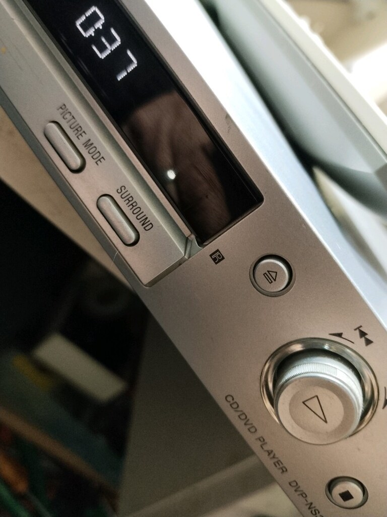 AZ VE TEMİZ KULLANILMIŞ SONY - DVP - N 333 MARKA VE MODEL NUMARALİ DVD - 3
