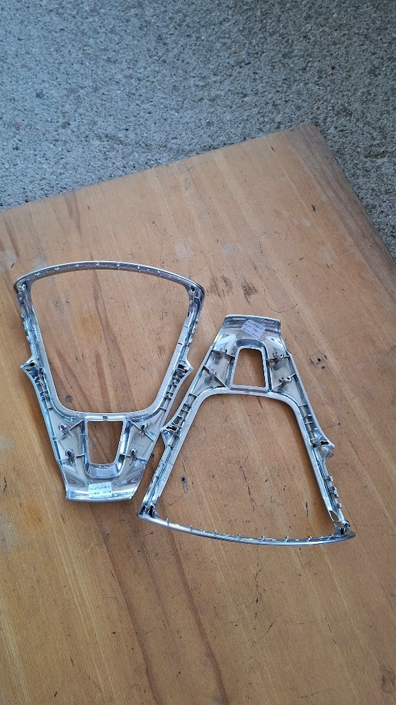 VOLVO S60 V60 XC60 S80 V70 V40 V40CC Direksiyon Krom çerçeveleri 2011- - 6