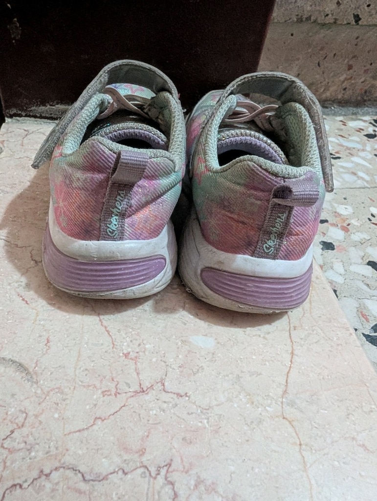 skechers ışıklı çocuk spor ayakkabi 25 numara - 4