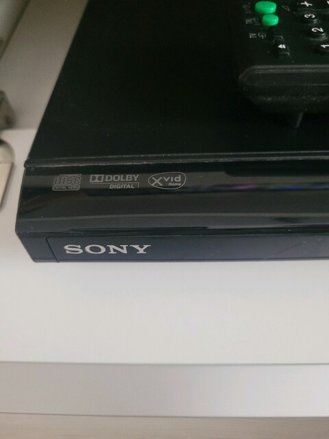 SONY Cd DVD player