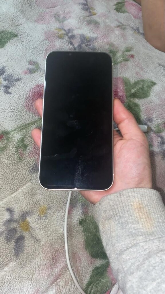 iPhone 13 - 2