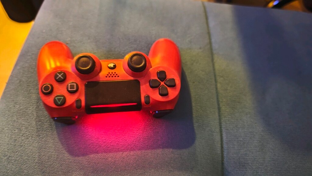 PlayStation 4 pro 1tb - 4