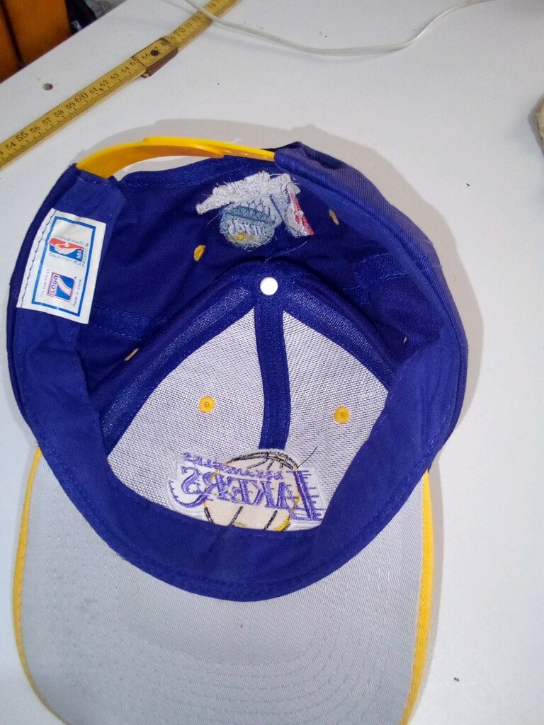 LA Lakers orijinal şapka yeni gibi - 3