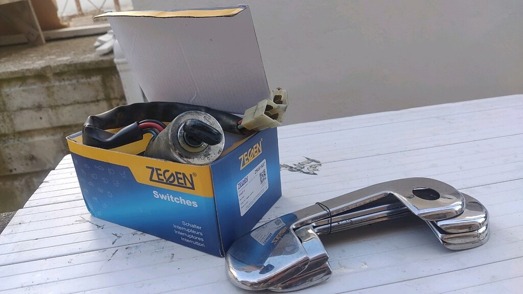 Tofaş orjinal kriko kontak ve kapı kolu kapak lastik - 2