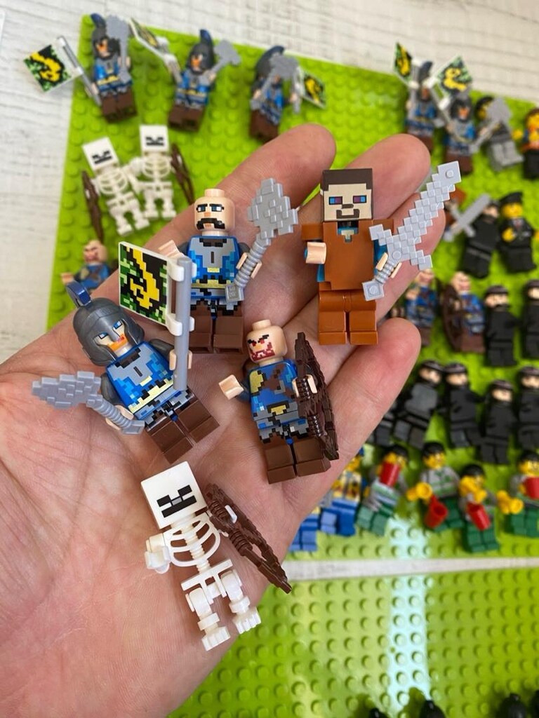 Lego Karışık minifigürler - 8