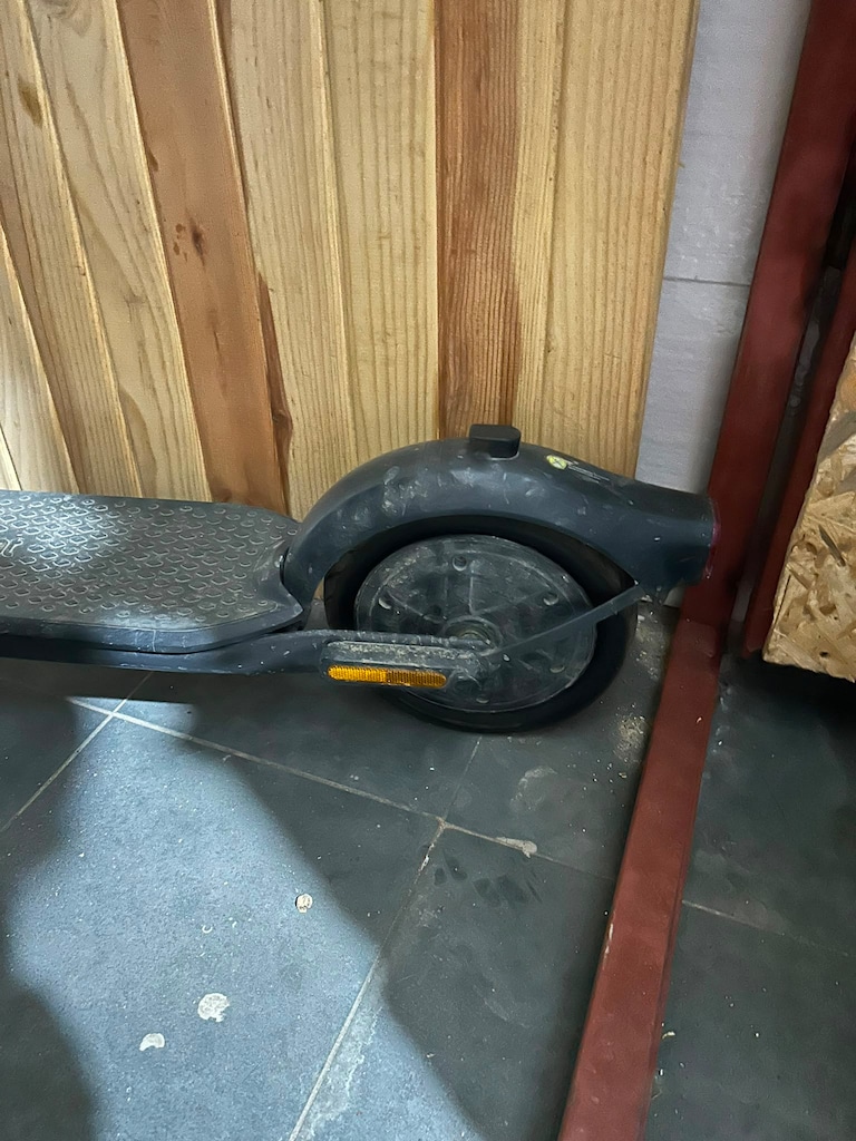 SEGWAY F40E 350 W 30 km Menzil Elektrikli Scooter Siyah - 7