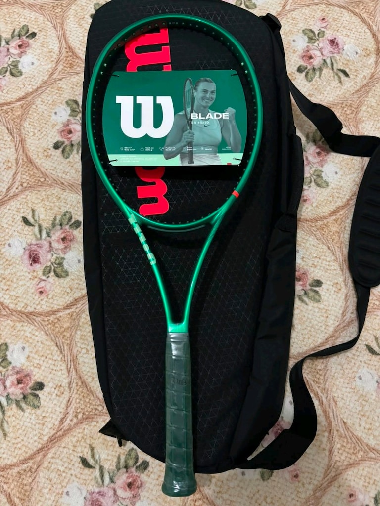Wilson blade v10 98 l2 305 gr