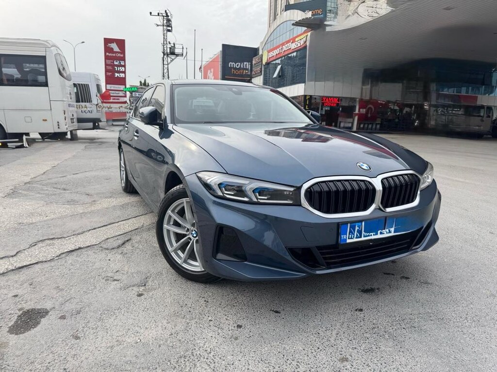 BMW 320i