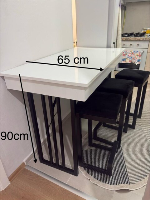 Mutfak masası seti ve kiler dolabı