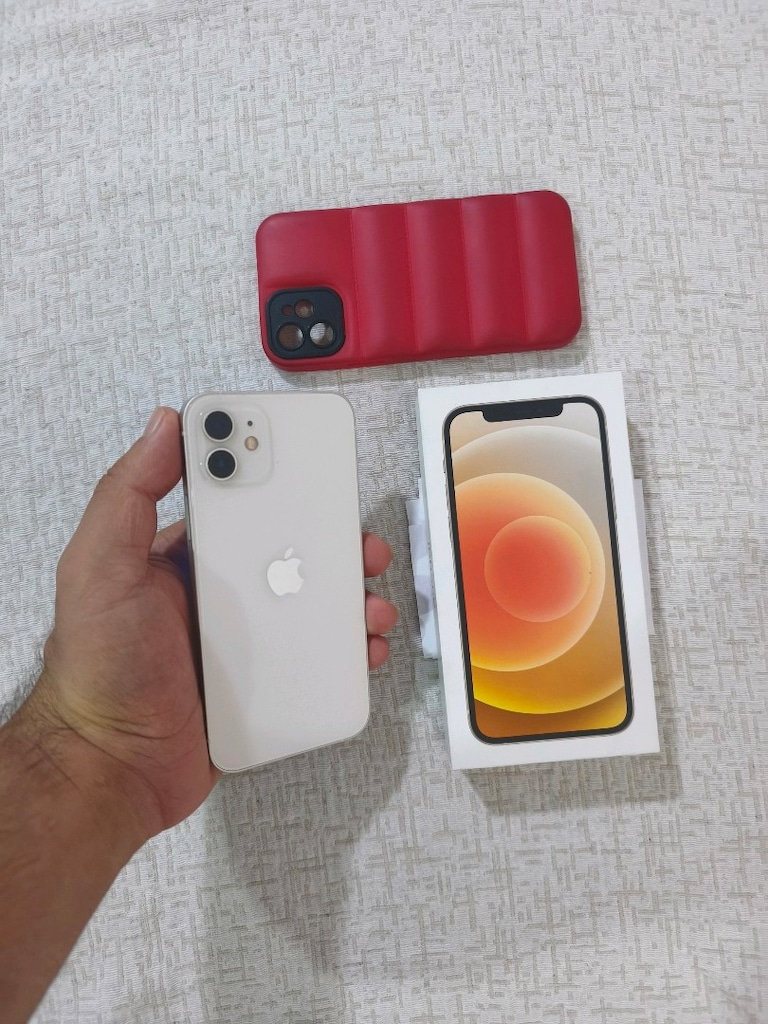 iPhone 12 128 GB kutu faturalı tamir görmedi hatasız pil 87 takas olur - 2
