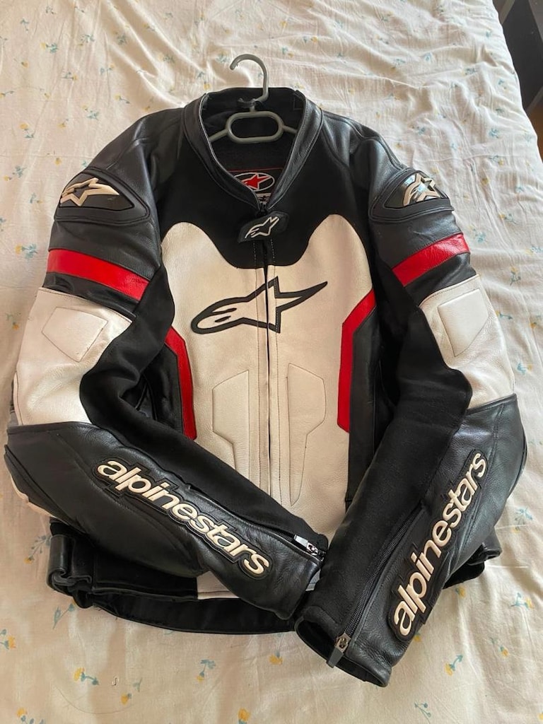 AlpineStars 4 mevsim motorcu montu