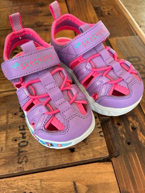 skechers sandalet 23 numara