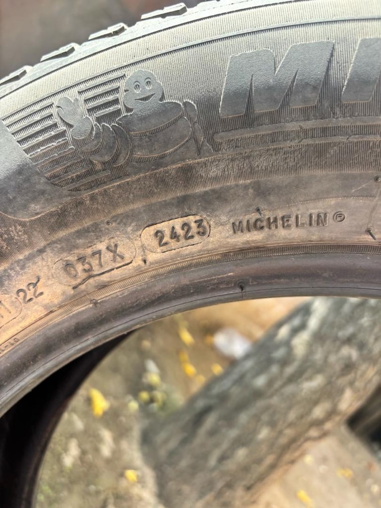 215/65R17 Dört mevsim lastikler 4 adet vardır - 3