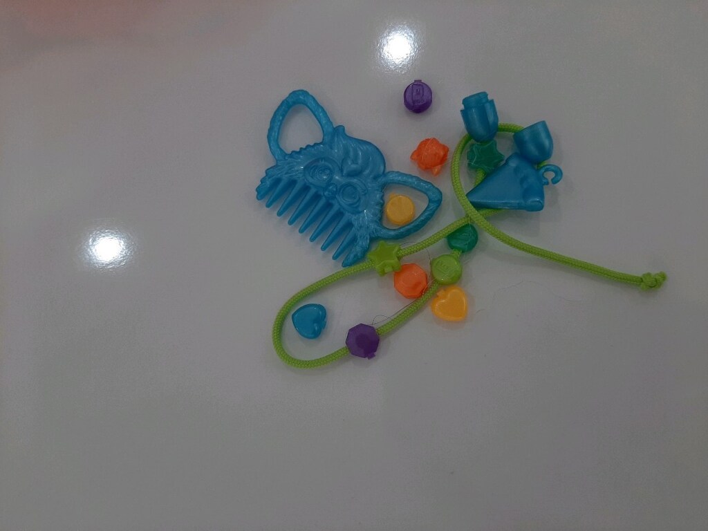 Hasbro Furby Mercan renkli interaktif oyuncak arkadaşı - 3