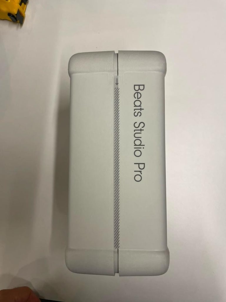 Beats Studio Pro - 2