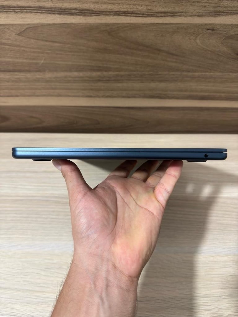 MacBook Air / M5 / 13 inç / 16 GB Ram / 512 GB Ssd - 6