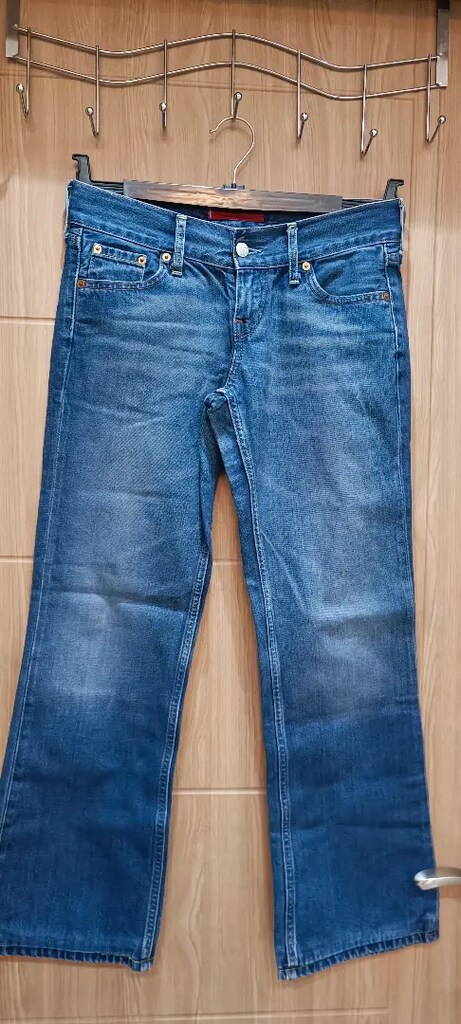 Levis jean