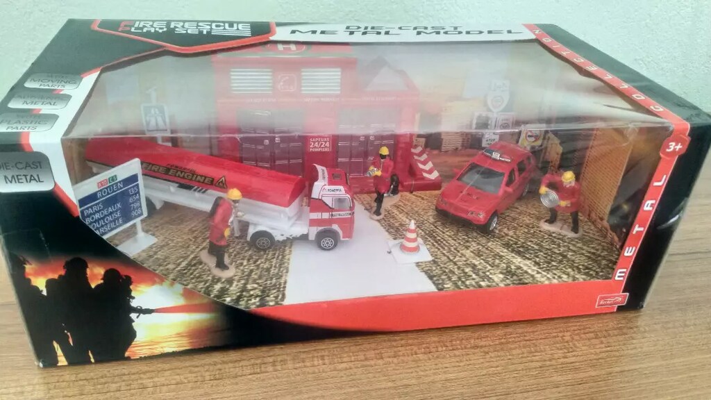 METAL MODEL İTFAİYE TIR ARAÇ EKİPMANLAR VE İSTASYON SETİ - 6