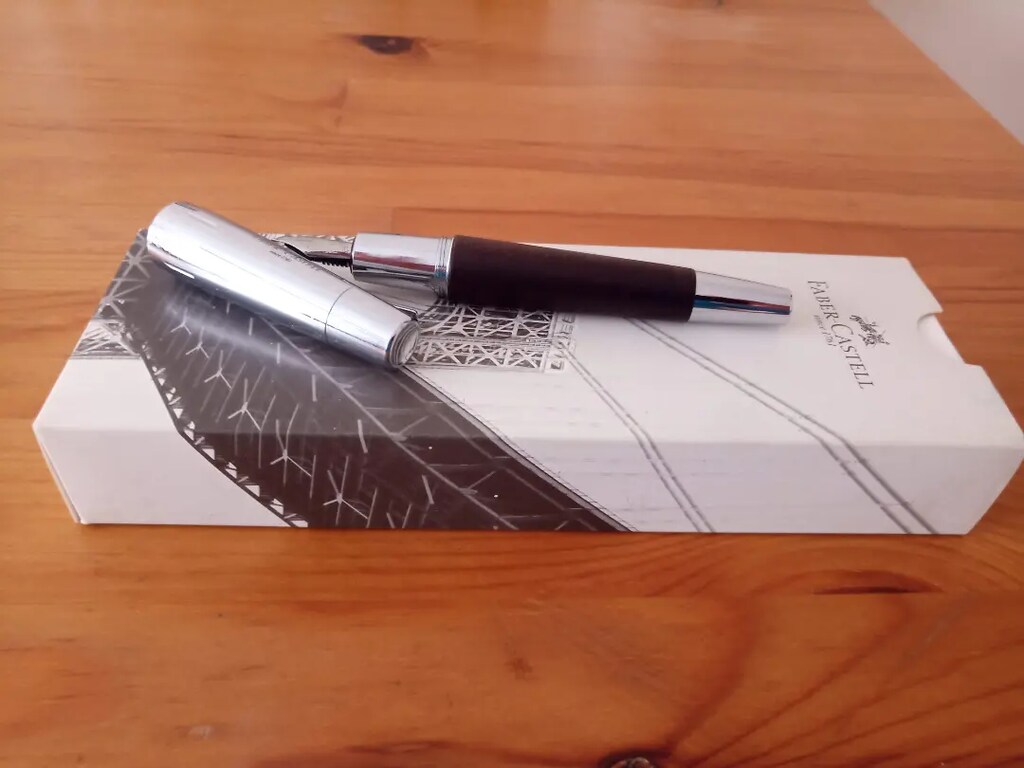 Faber Castell E-Motion Krom/Ahşap dolma kalem koyu kahverengi - 2