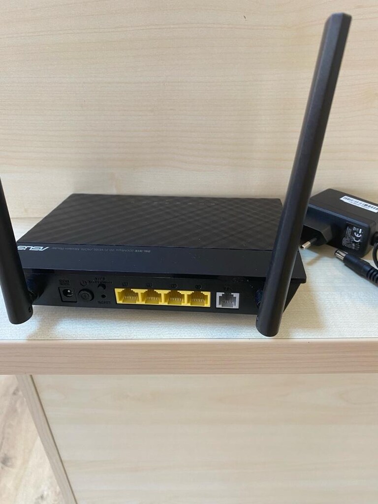 ASUS DSL-N16 300mps WiFi modem router - 3