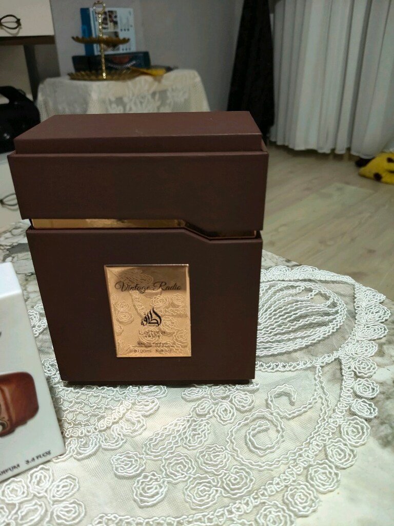 Sıfır kutusunda Lattafa vintage radio erkek parfüm 100 ml. Dubai ürün - 4