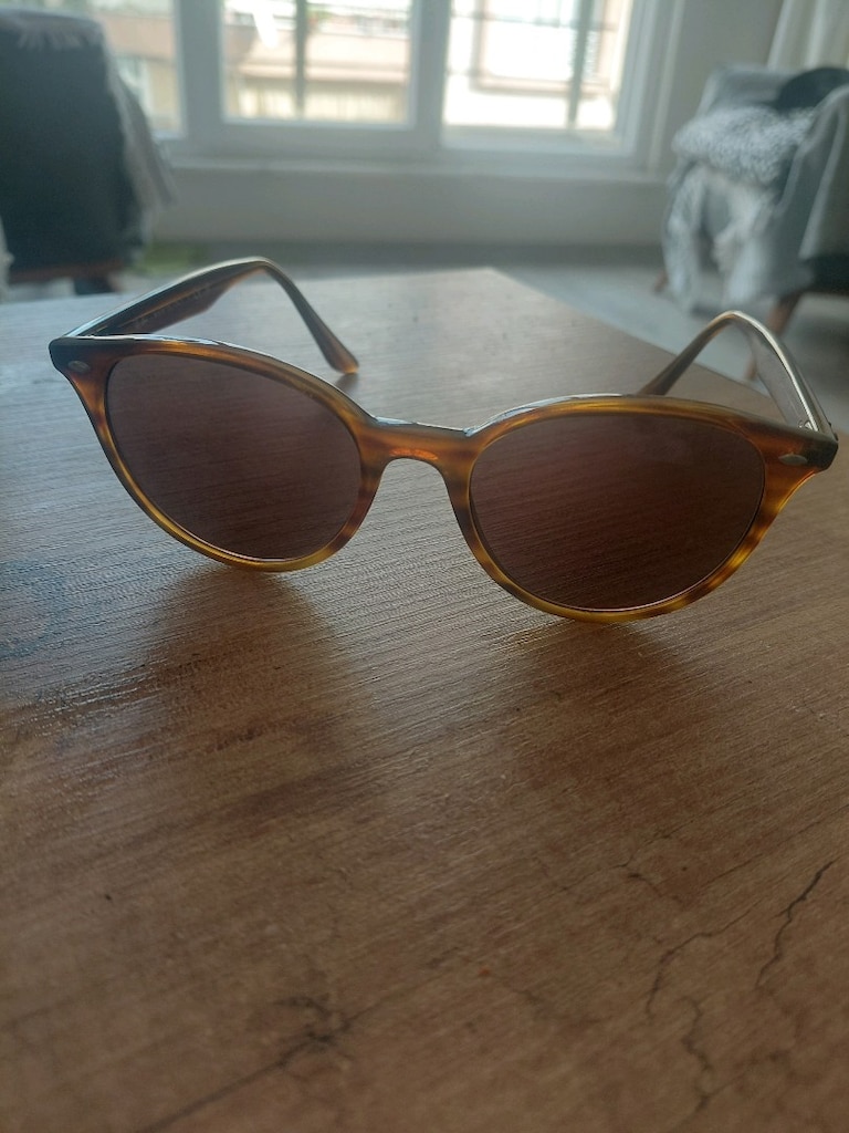 Ray-Ban bayan güneş gözlüğü