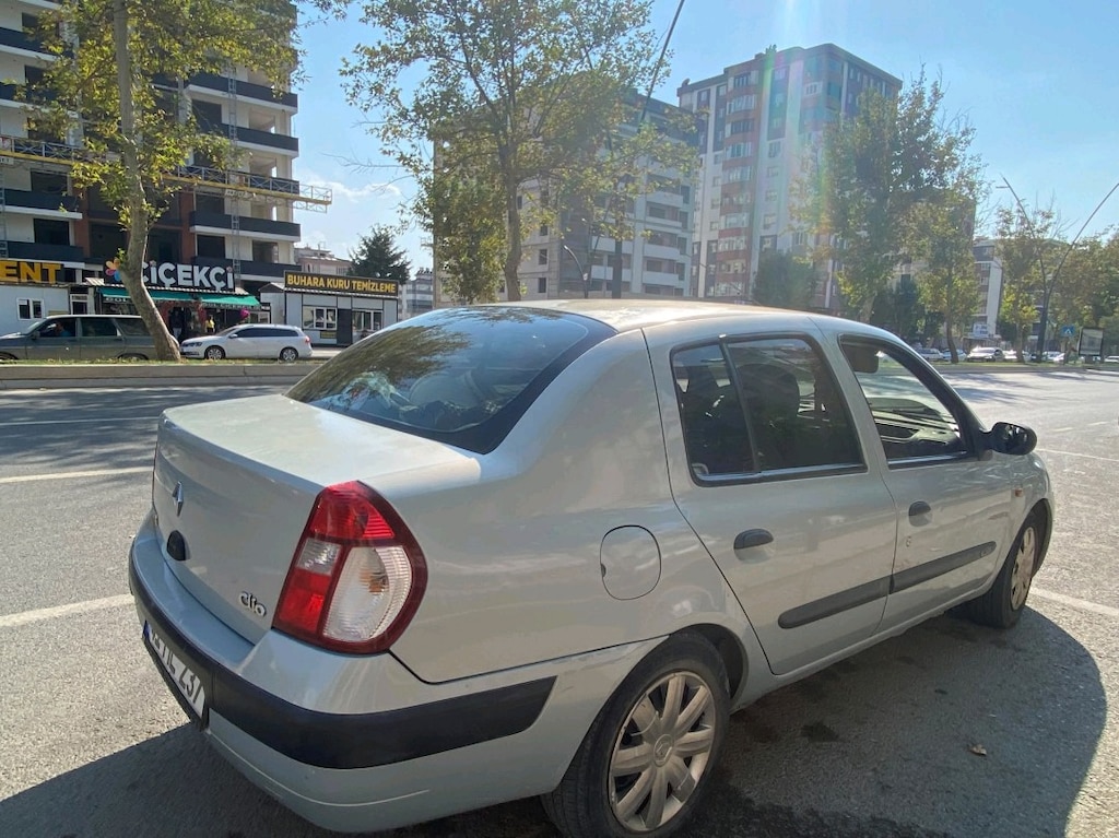 Sahibinden, düşük kilometreli 2005 Clio - 5