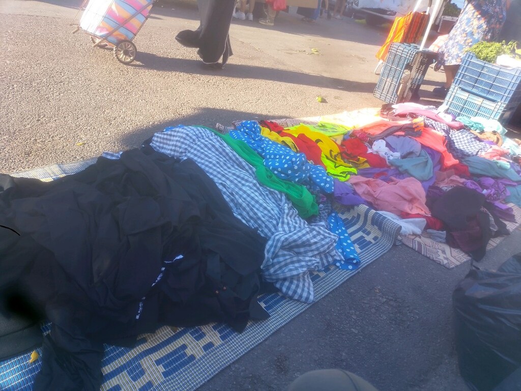 1500 parça bayan çocuk elbiseler, tişört, şort - 5