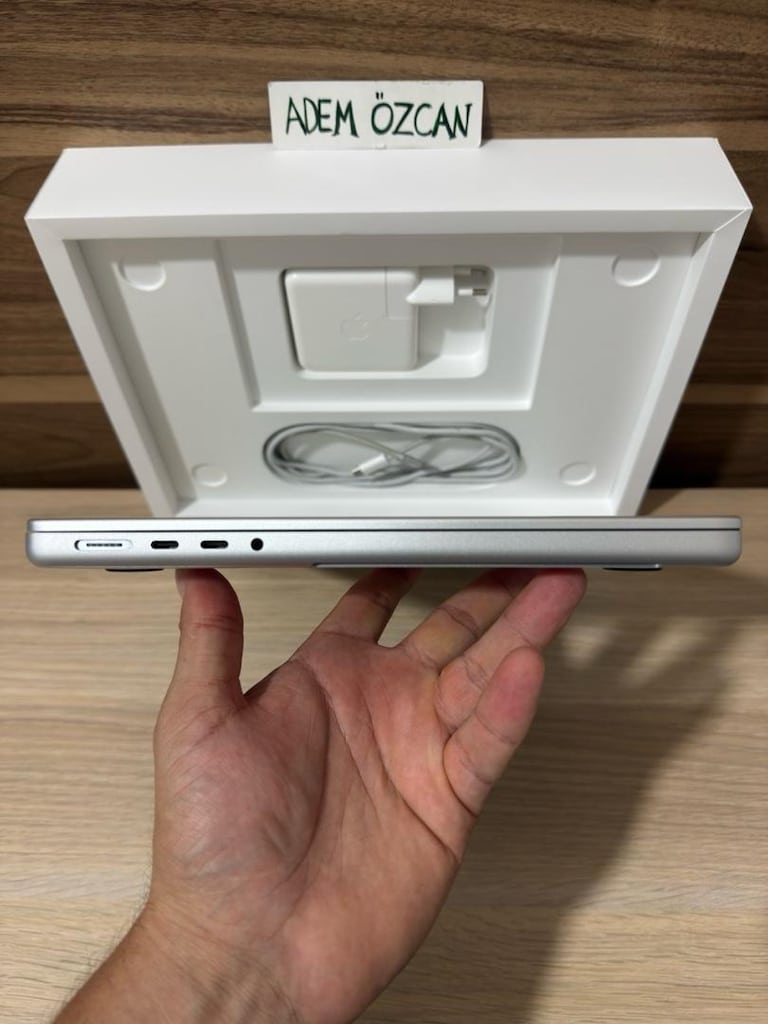 MacBook Pro / M1 Pro / 14 inç / 16 GB Ram / 512 GB Ssd - 8