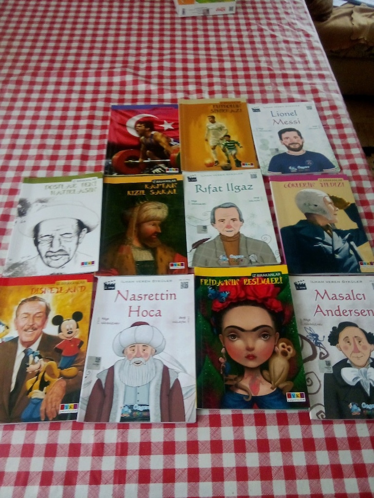 11 parca kitap. - 3