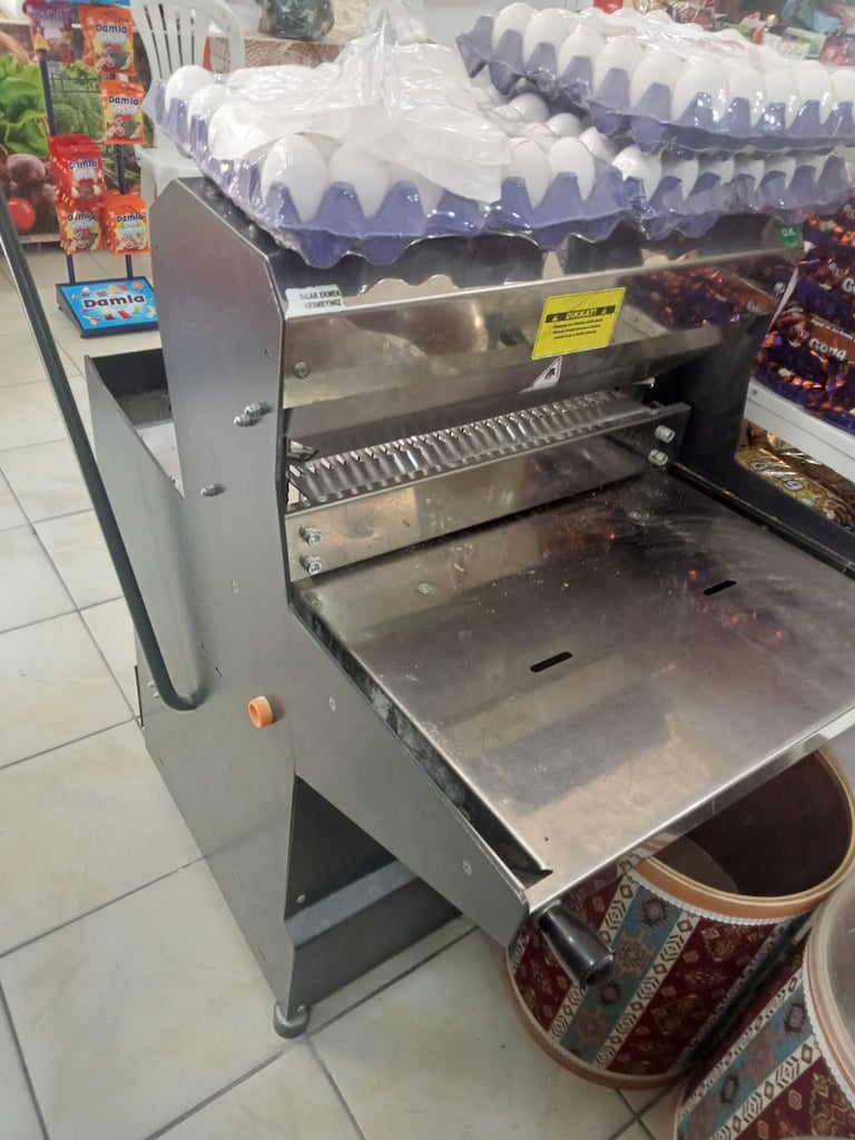 Ekmak kesme makinası - 2