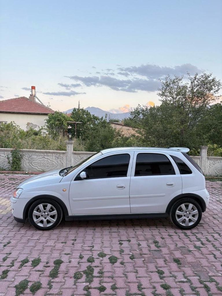 EMSALSİZ BEYAZ SİLVER OPEL CORSA - 3