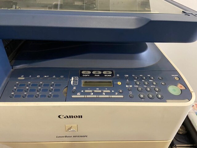 Canon fotokopi makinası saglam calısır durumda