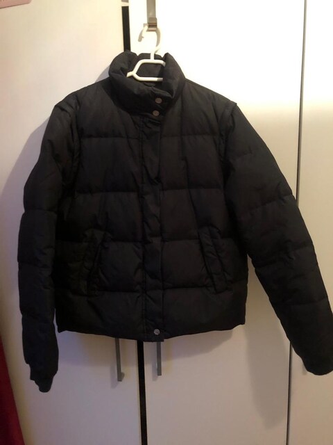 14 yaş Calvin Klein kaz tüyü mont. mont S/XS giyen yetikşine de olur