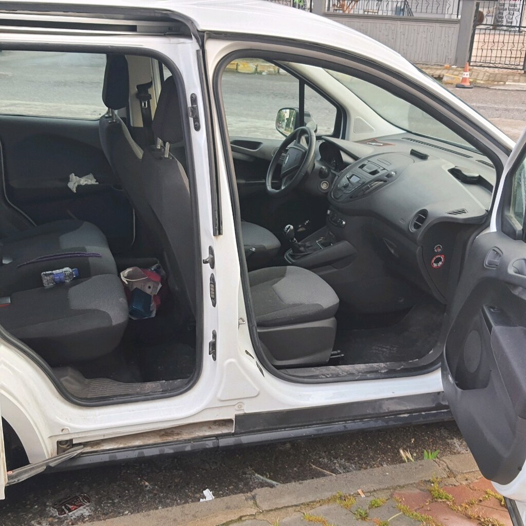 67500 km ford courier trend - 8