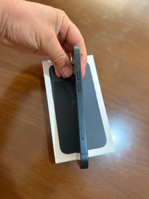 iPhone 13 garantisi devam ediyor temiz ilk sahibiyim