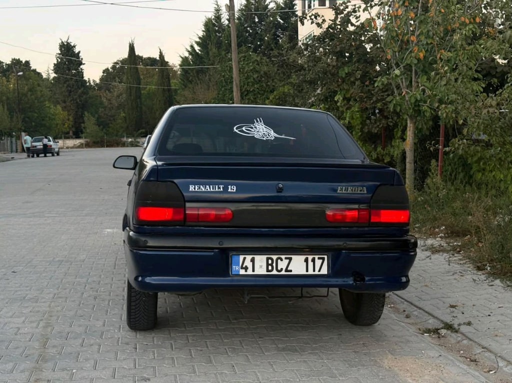reno 19 enjeksiyon lu 1.6 98 model - 5