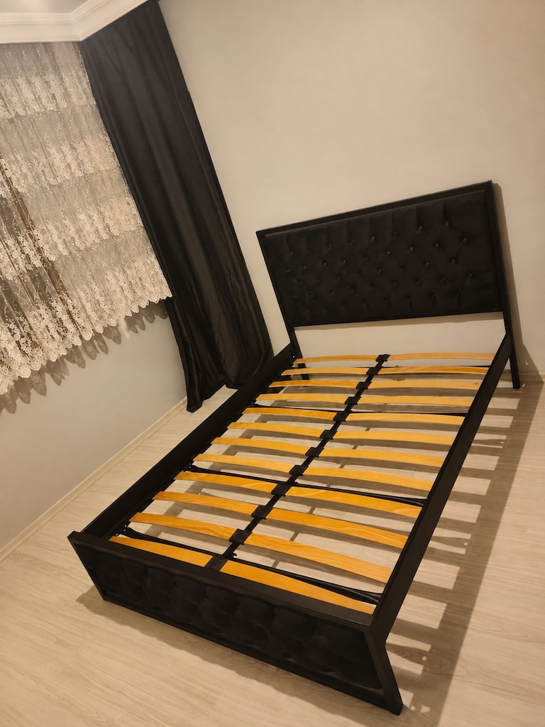 Unimet Mithra 140x190 Çift Kişilik Metal Karyola – Siyah, Ahşap Latalı - 5