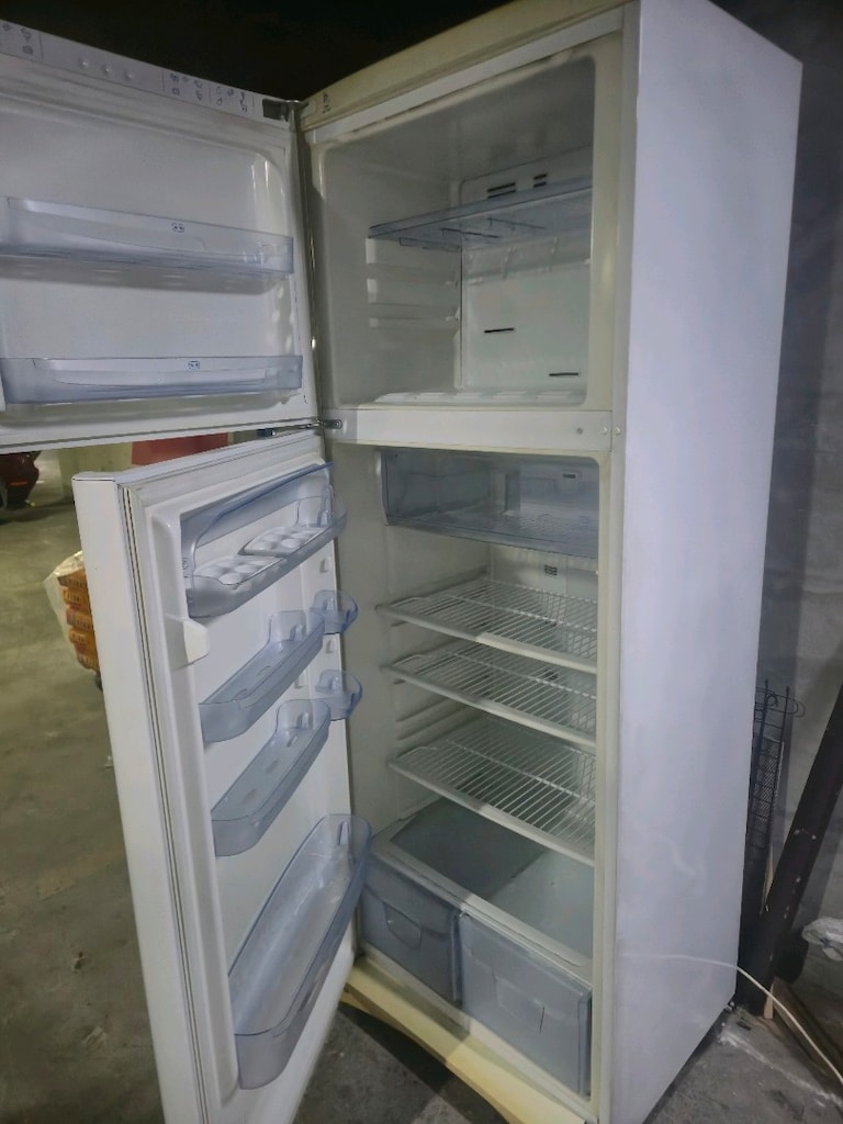 Tertemiz, sorunsuz, ındesıt Buzdolabı