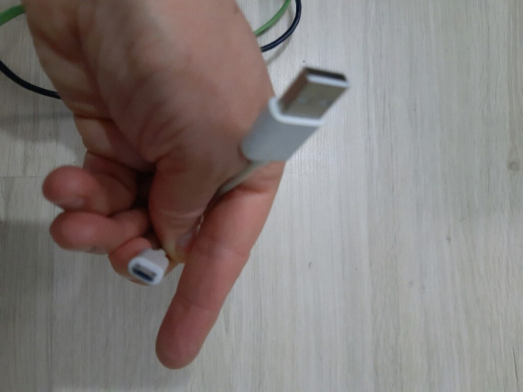 çeşitli şarj cihazı ve kablolar - 7