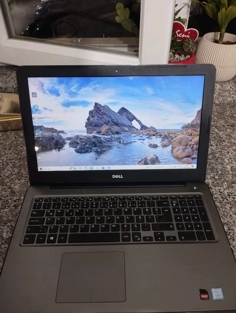 Taş gibi i5 7. nesil DELL laptop - 2