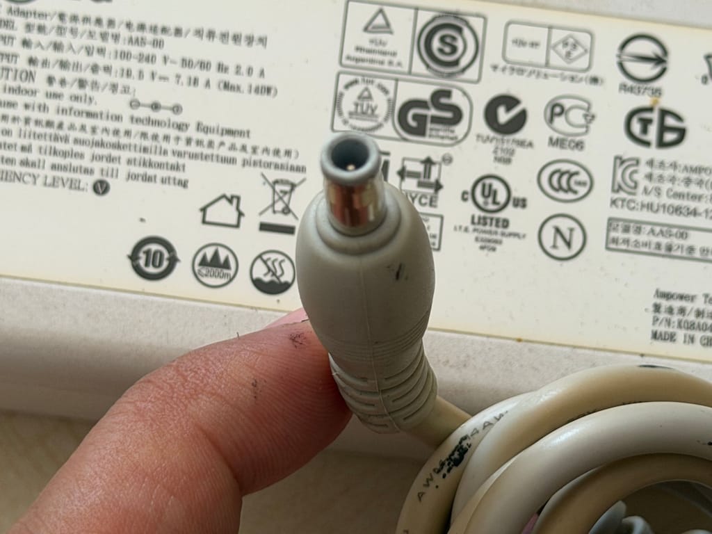 LG AAS-00 Orjinal Projeksiyon Adaptörü 19.5v - 7.18a - 140W - 3