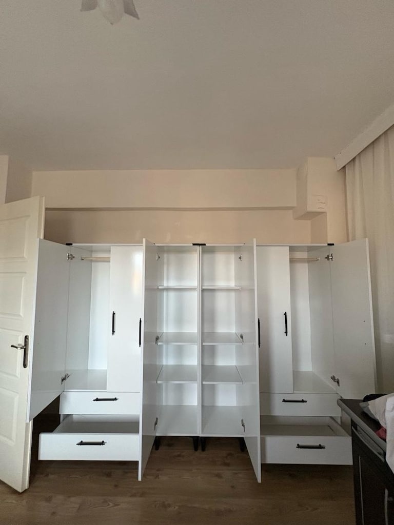 sıfır ürün kaliteli , 6 kapaklı elbise dolabı - 2