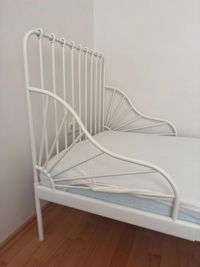2 adet Minnen/Luröy çocuk karyolası, 80X200, teki 5500 ikisi 11bin - 2