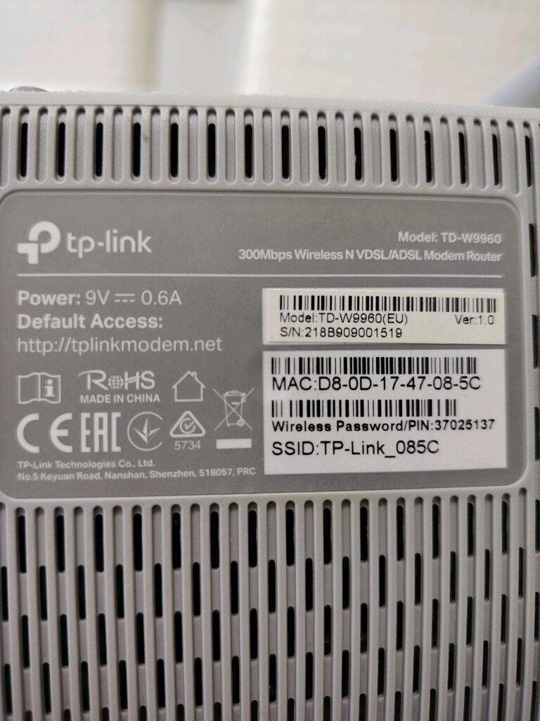 MODEM ROUTER. TP LINK - 4