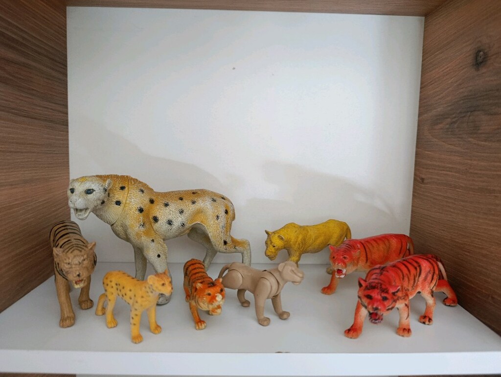 44 adet aslan kaplan figur - 5